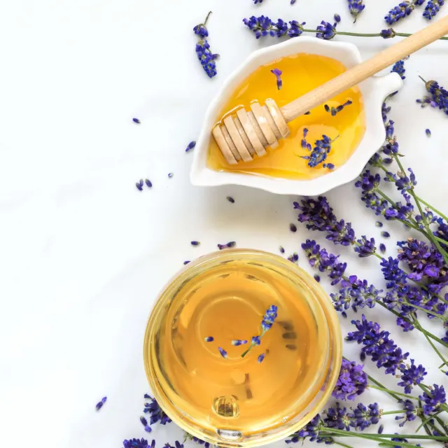 Miel de lavande et fleurs de lavande